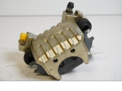 Baksidan på Bromsok från en Yamaha YZF-R 125 -2010 motorcykel.