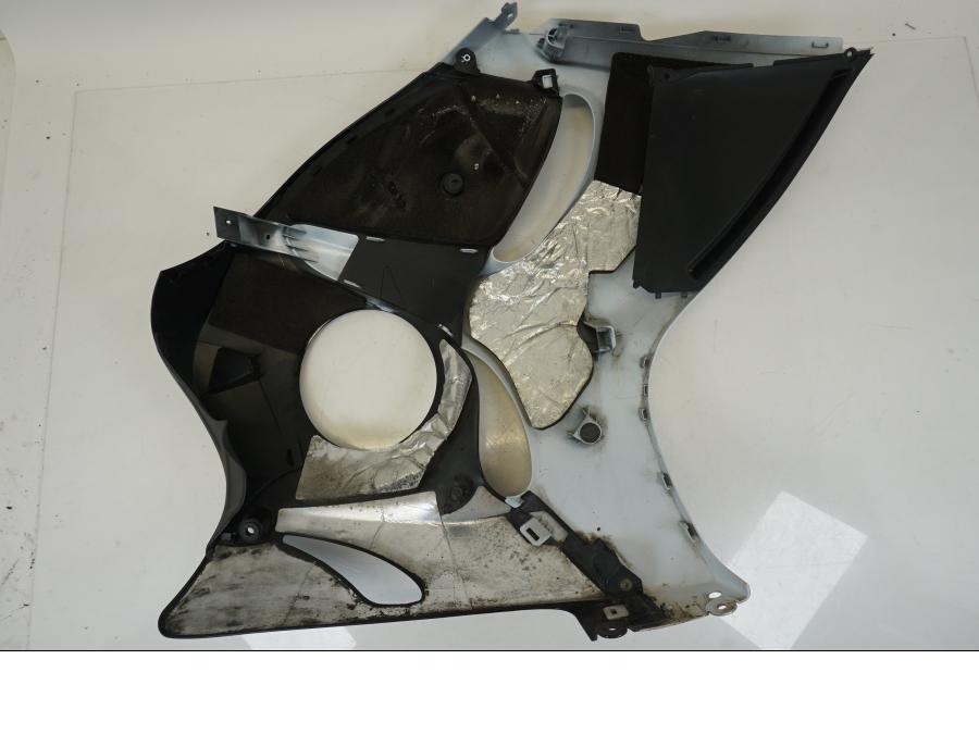 Extrabild1 på Sidkåpa från en Suzuki GSX 1300 R -2017 motorcykel.