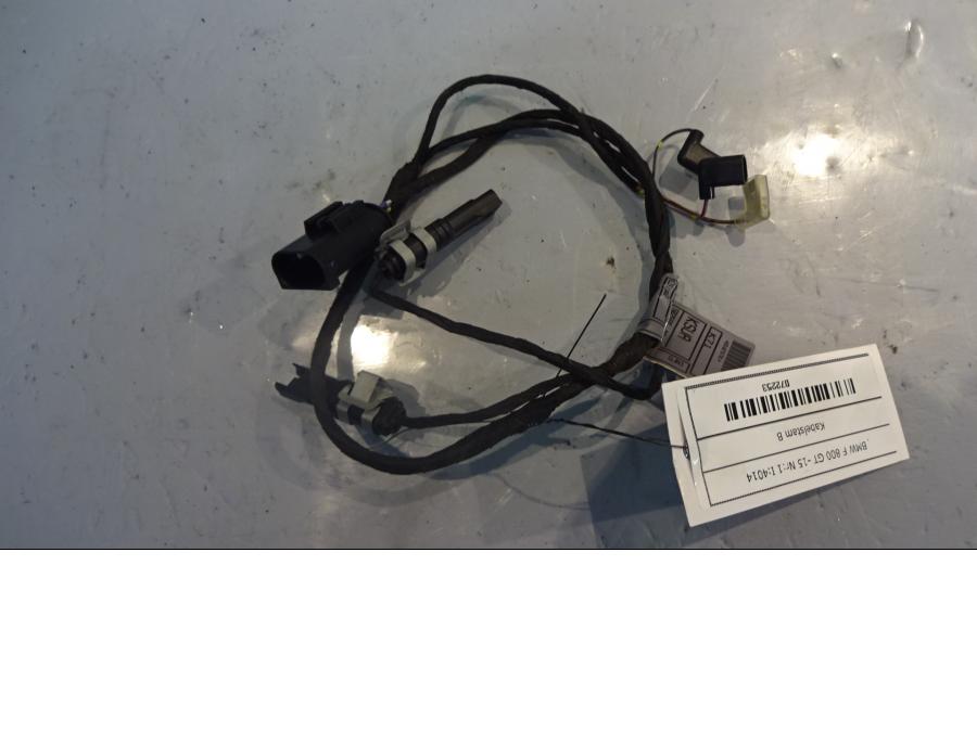 Framsidan på Kabelstam från en BMW F 800 GT -2015 motorcykel.