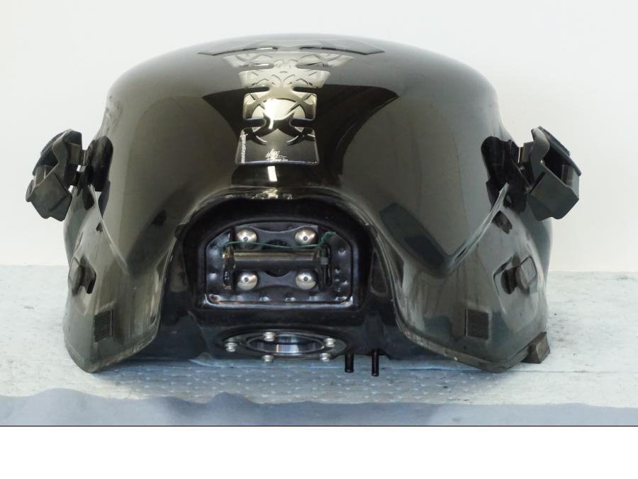 Extrabild1 på Bensintank från en Suzuki GSX 1300 BK -2008 motorcykel.