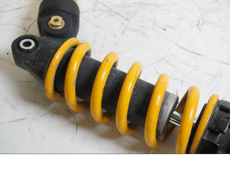 Höger sida på Stötdämpare från en Honda CBR 1000 RR -2005 motorcykel.