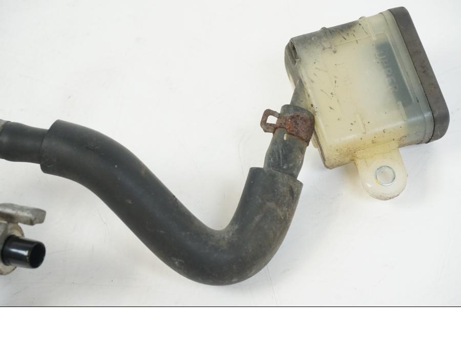 Höger sida på Bromshuvudcylinder från en Honda CBR 125 R -2006 motorcykel.