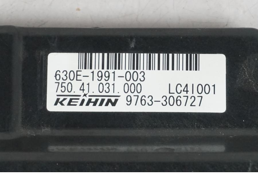 Baksidan på CDI / ECU från en KTM 690 SM R -2009 motorcykel.