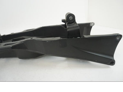 Snett nerifrån på Bakram från en Yamaha YZF 1000 R1 -2007 motorcykel.