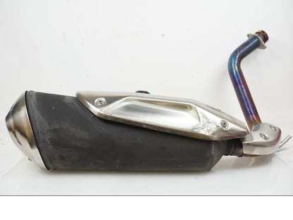 Baksidan på Ljuddämpare från en BMW G 310 GS -2022 motorcykel.