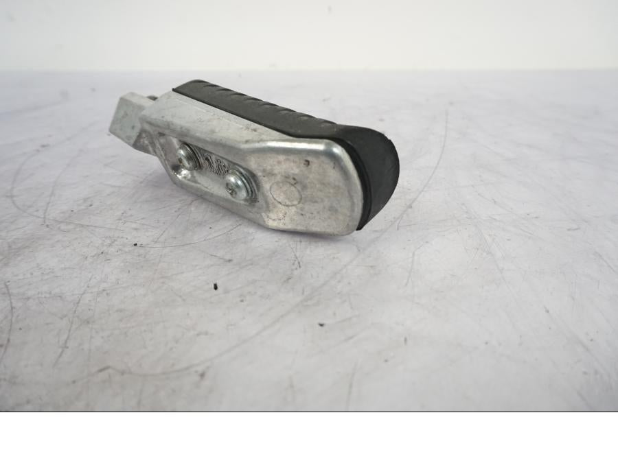 Extrabild1 på Fotpinne från en Kawasaki ER-6N -2012 motorcykel.