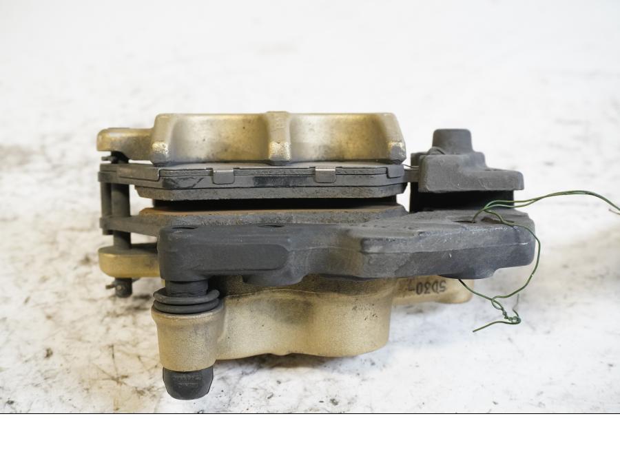 Höger sida på Bromsok från en BMW R 1200 RS -2015 motorcykel.