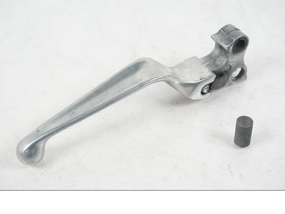 Baksidan på Kopplingsgrepp från en H-D Softail FXCW Rocker -2008 motorcykel.