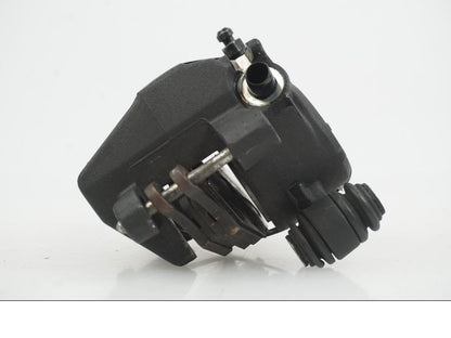 Snett nerifrån på Bromsok från en Suzuki GSX-R 1000 -2007 motorcykel.