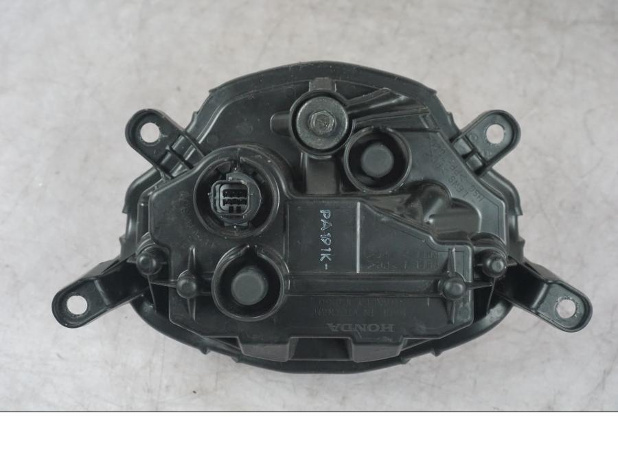 Extrabild2 på Strålkastare från en Honda ANC 125 -2022 scooter.