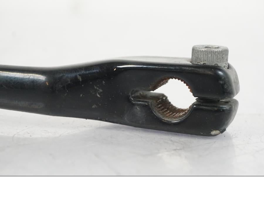 Baksidan på Växelpedal från en H-D Street Glide FLHX -2012 motorcykel.