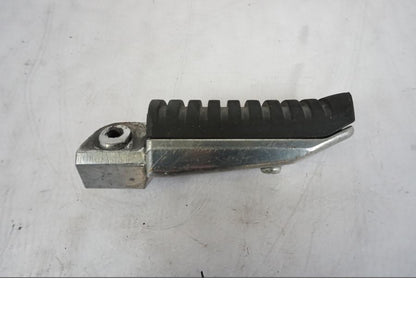 Snett uppifrån på Fotpinne från en Kawasaki ER-6N -2012 motorcykel.