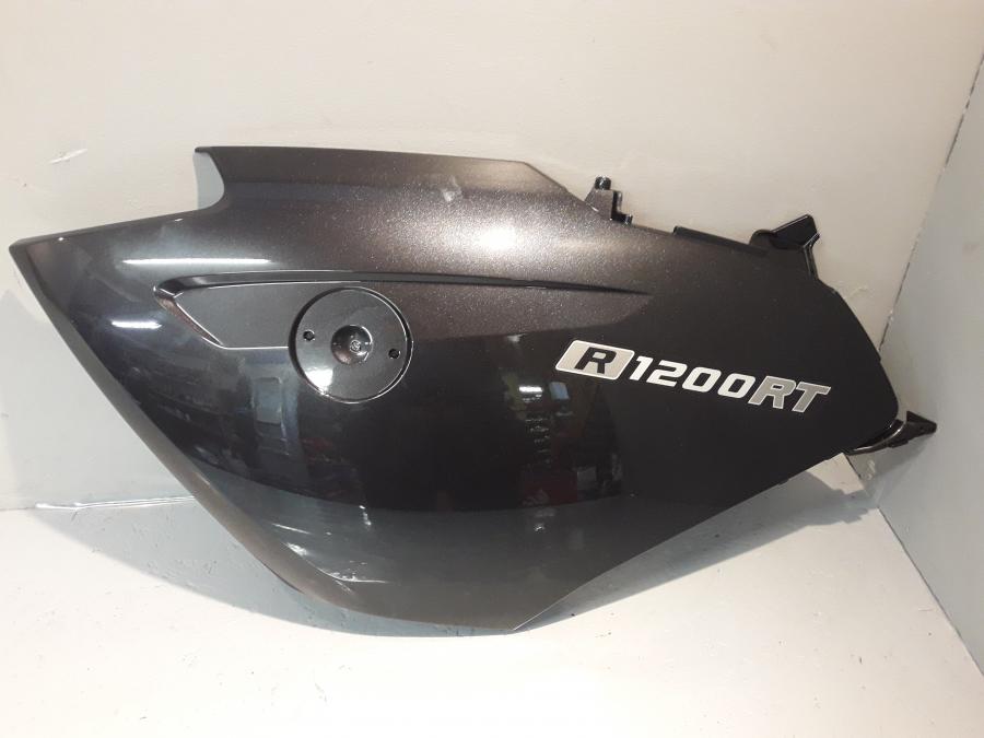 Framsidan på Sidkåpa från en BMW R 1200 RT -2010 motorcykel.