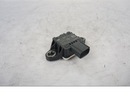 Framsidan på Tilt Sensor från en KTM 1290 Super Duke R -2021 motorcykel.