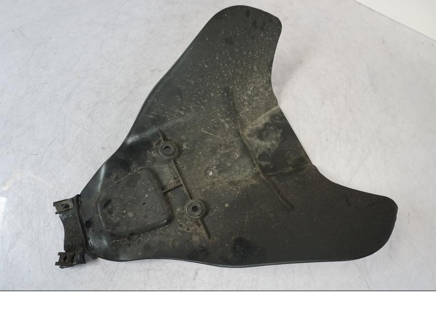 Extrabild3 på Magkåpa från en Suzuki GSX 1300 RX -1999 motorcykel.