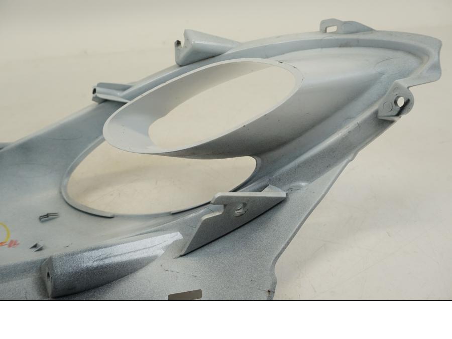 Extrabild2 på Luftintag från en Suzuki GSX 1300 R -2017 motorcykel.