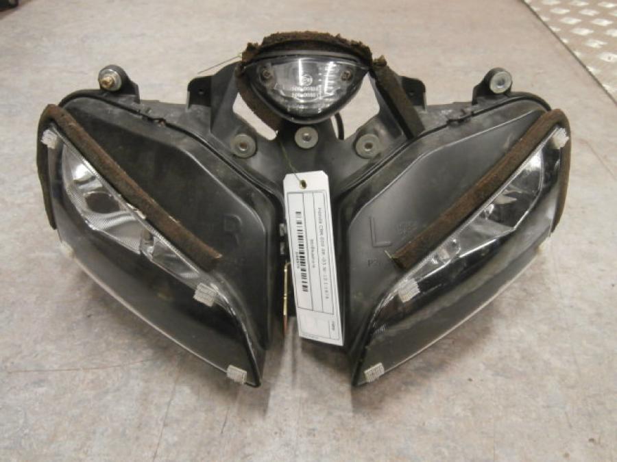 Framsidan på Strålkastare från en Honda CBR 600 RR -2003 motorcykel.