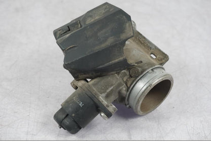 Snett nerifrån på Spjällhus från en BMW R 1200 GS -2005 motorcykel.