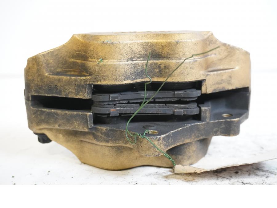 Höger sida på Bromsok från en Honda VTR 1000 F -1999 motorcykel.