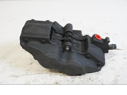 Baksidan på Bromsok från en Honda CB 900 F Hornet -2002 motorcykel.