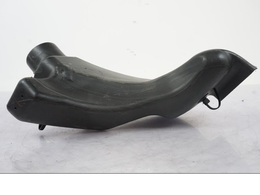 Vänster sida på Luftintag från en Kawasaki ZZ-R 1400 -2009 motorcykel.