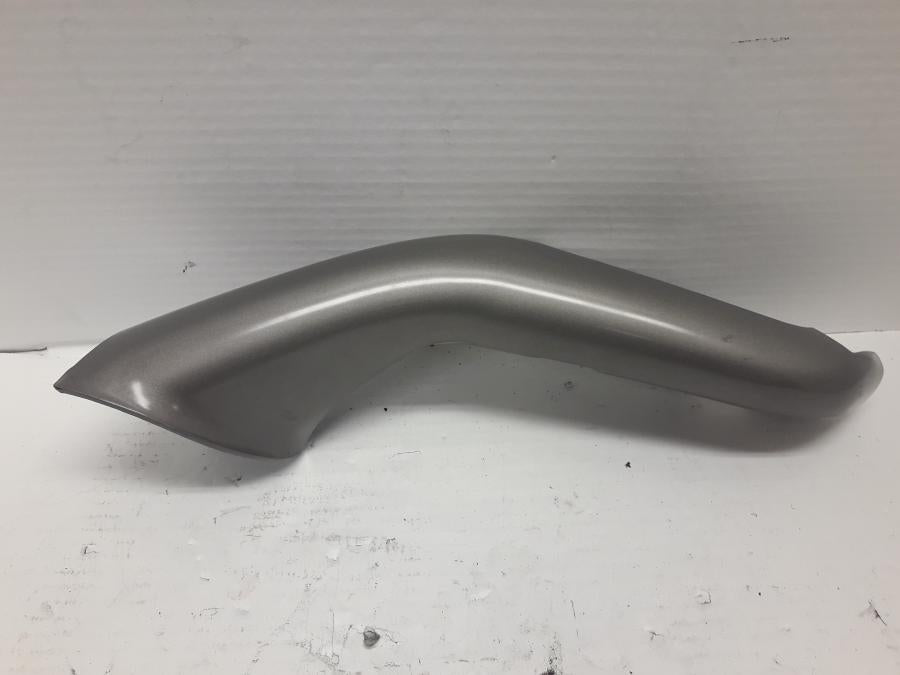 Framsidan på Styrkåpa från en BMW K 1200 LT -2006 motorcykel.