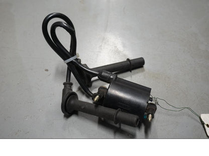 Framsidan på Tändspole från en Honda CBR 1100 XX -2000 motorcykel.