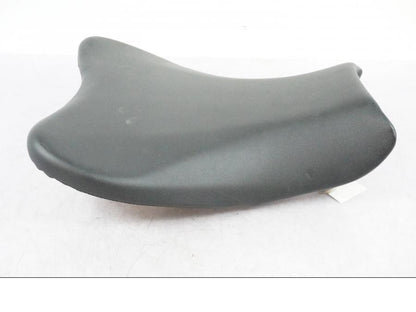 Höger sida på Sadel från en Suzuki GSX-R 1000 -2008 motorcykel.