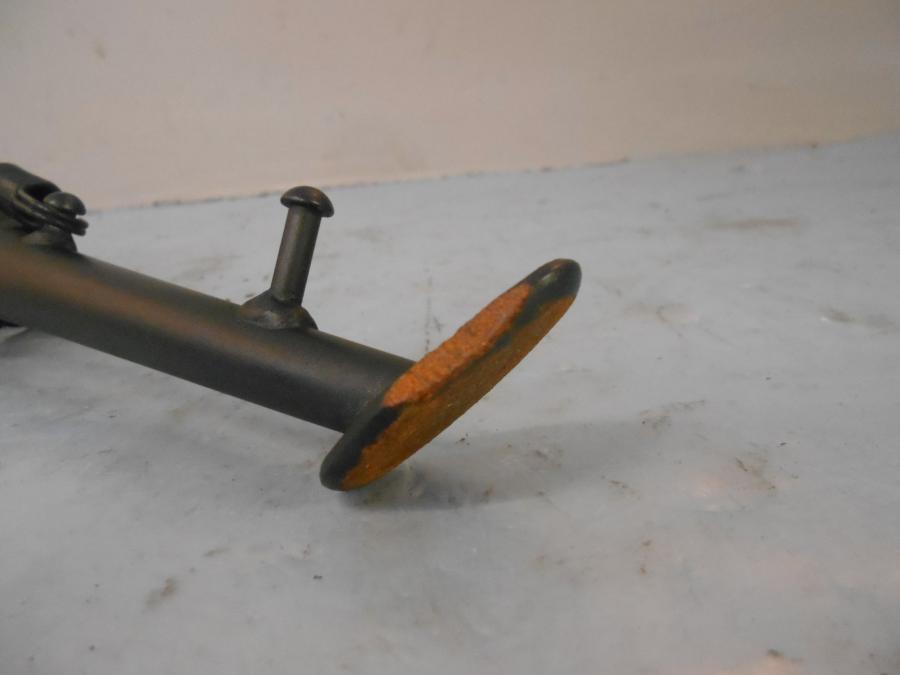 Baksidan på Sidostöd från en Kawasaki Z 1000 -2019 motorcykel.