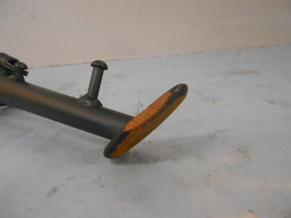 Baksidan på Sidostöd från en Kawasaki Z 1000 -2019 motorcykel.