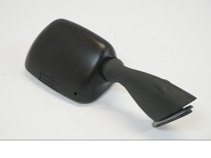 Snett uppifrån på Backspegel från en Suzuki GSX 1300 R -2003 motorcykel.