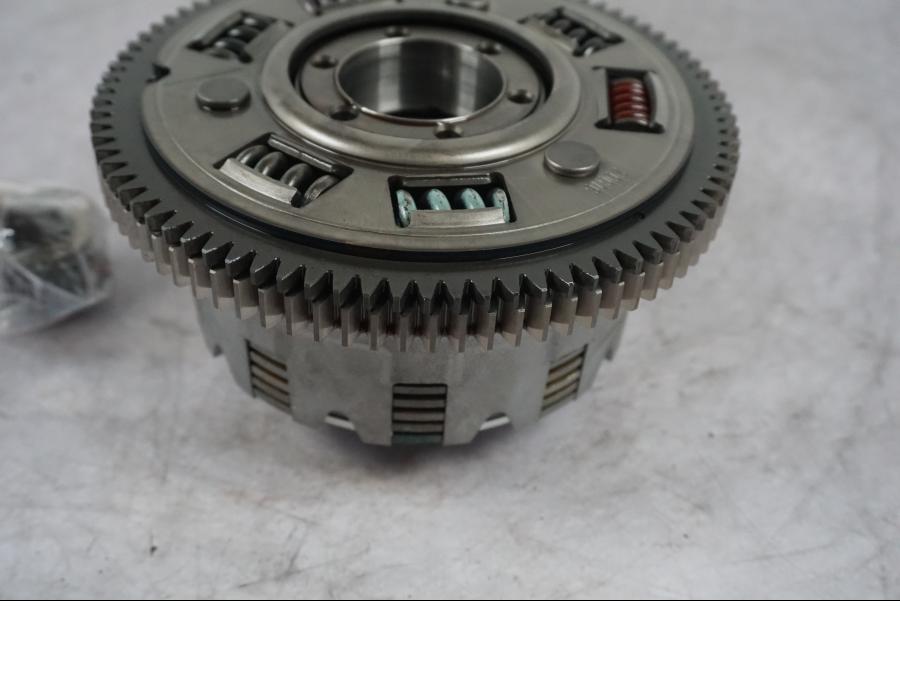 Höger sida på Koppling från en Triumph Tiger Explorer -2016 motorcykel.