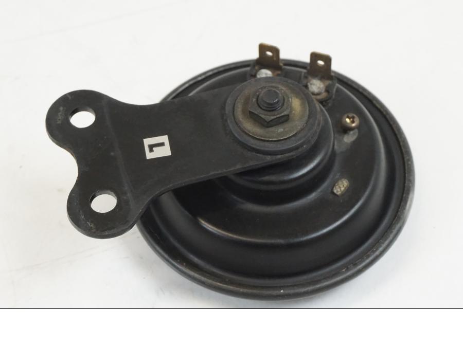 Höger sida på Signalhorn / Tuta från en Kawasaki VN 800 -2000 motorcykel.