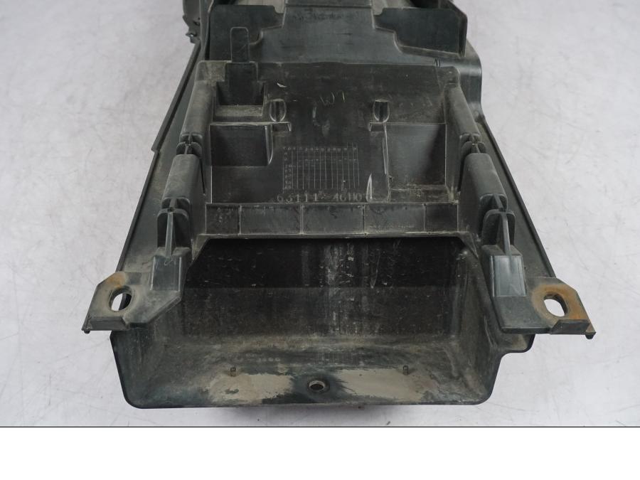 Baksidan på Undertail från en Suzuki GSF 1250 -2010 motorcykel.