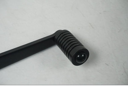 Höger sida på Bromspedal från en Yamaha Tracer 700 GT -2024 motorcykel.