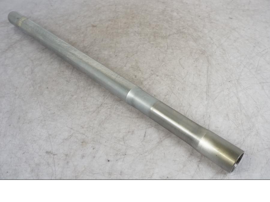 Snett uppifrån på Gaffelben från en Universal Suzuki RE5 -1980 motorcykel.