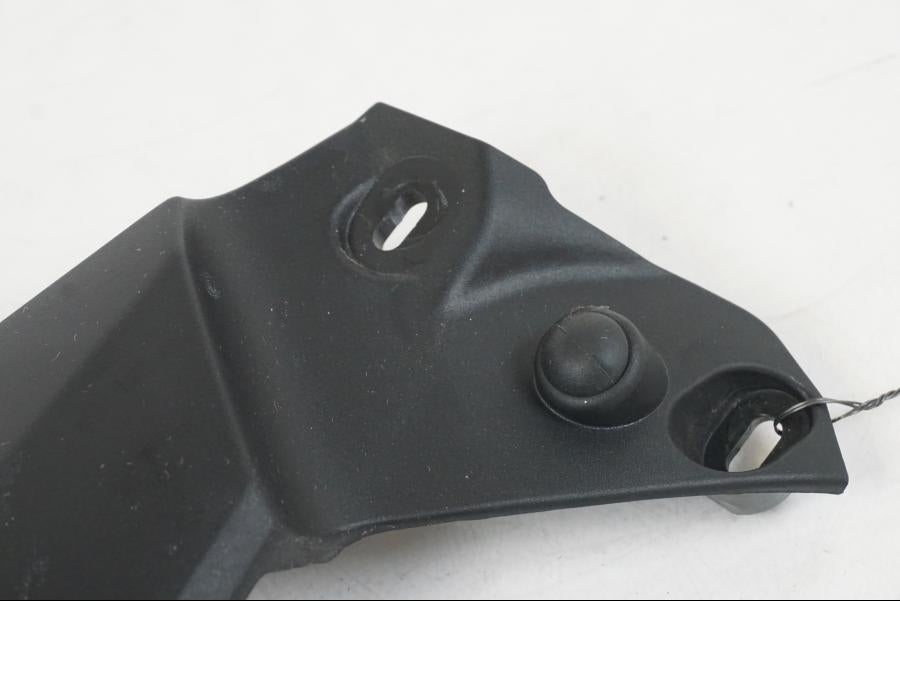 Snett uppifrån på Bensintankskåpa från en BMW R 1250 GS -2021 motorcykel.