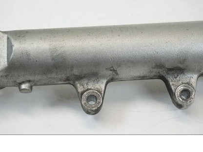 Vänster sida på Gaffelben från en Honda CB 750 -2002 motorcykel.