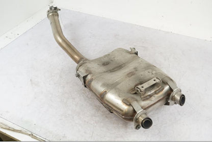 Framsidan på Ljuddämpare från en Yamaha FZ-6 -2007 motorcykel.