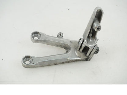 Baksidan på Fotpinne från en Honda CBR 1000 -2005 motorcykel.