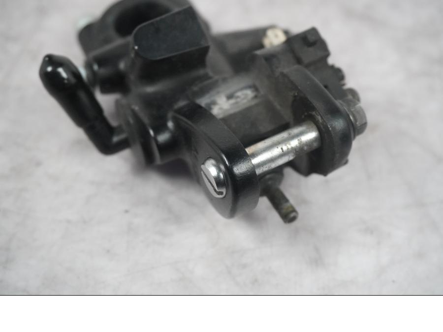 Baksidan på Bromshuvudcylinder från en Kawasaki ZX-10R -2008 motorcykel.