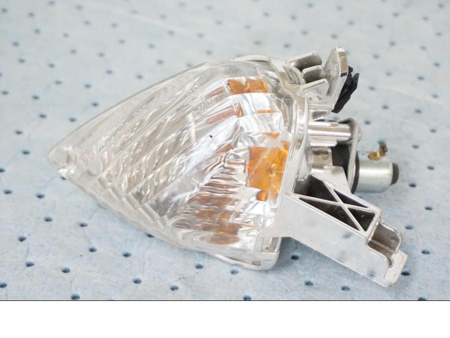 Vänster sida på Blinkers från en Suzuki GSX-R 1000 -2008 motorcykel.