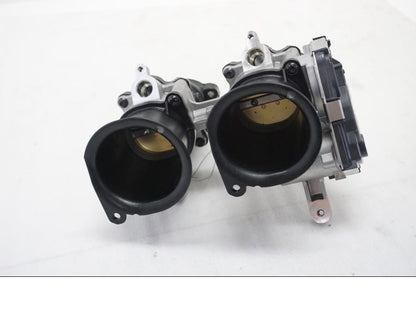 Vänster sida på Spjällhus från en Ducati Multistrada 1158 V4 -2021 motorcykel.