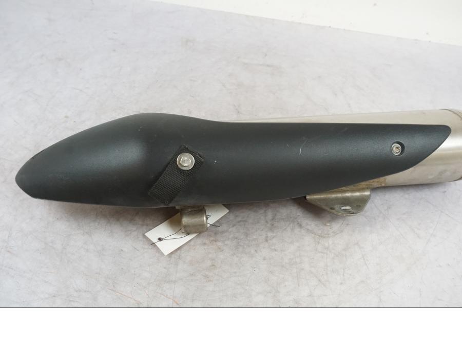 Höger sida på Ljuddämpare från en Husqvarna TR 650 Strada -2012 motorcykel.