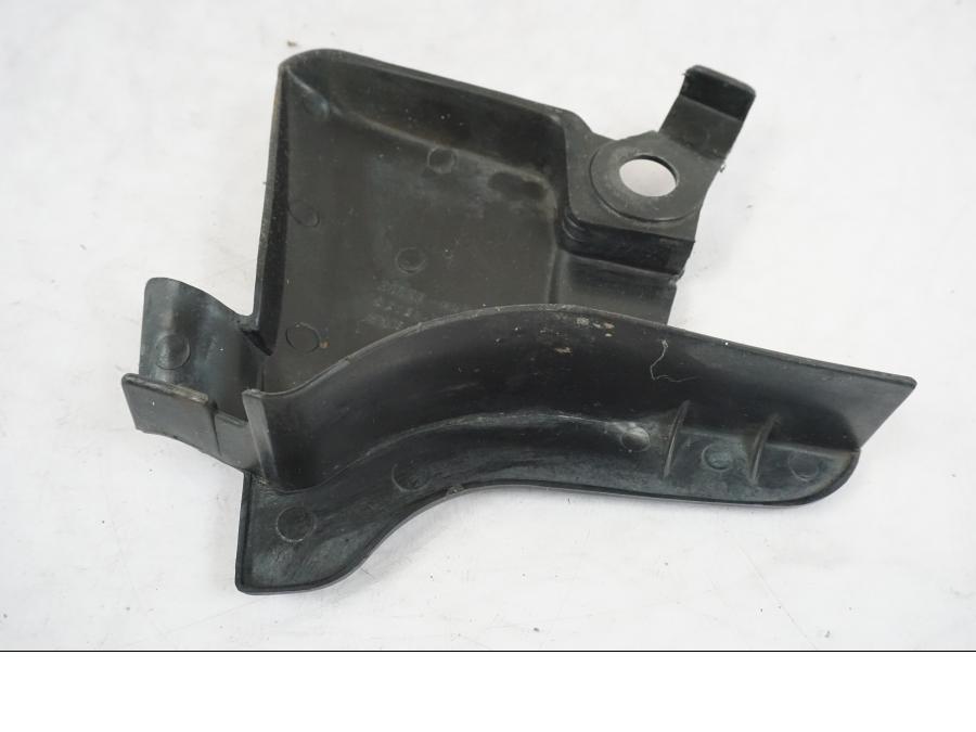 Höger sida på Ramskydd från en Honda CB 750 -1996 motorcykel.