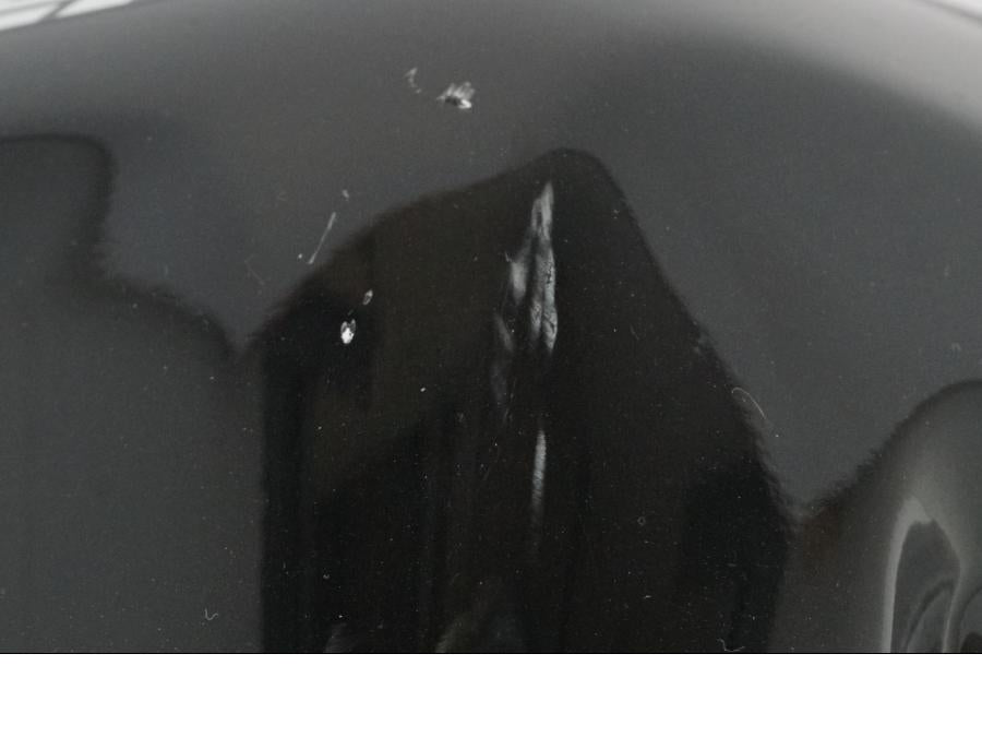 Snett nerifrån på Bensintank från en Yamaha Tenere 700 -2022 motorcykel.