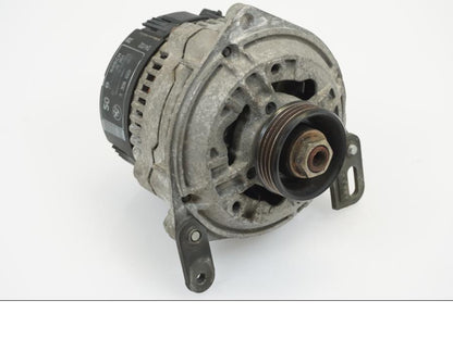 Framsidan på Generator från en BMW R 1150 R -2002 motorcykel.