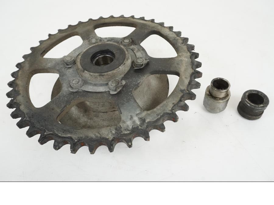 Framsidan på Drevfäste från en Suzuki GS 1000 -1978 motorcykel.