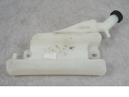 Höger sida på Vattenexpansionskärl från en KTM 1290 Super Adventure R -2018 motorcykel.