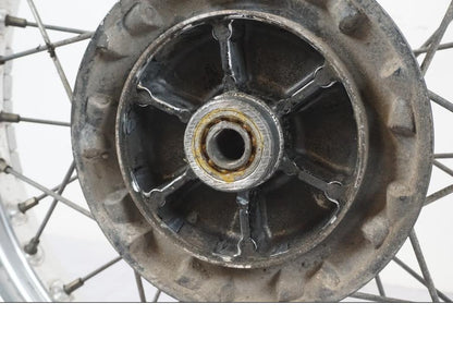 Extrabild2 på Fälg från en Kawasaki KL 650A -1987 motorcykel.